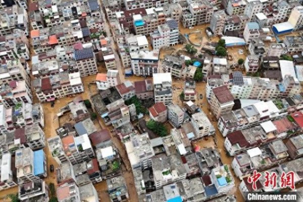 中期国际 直击广东怀集雨灾现场：洪水渐退 清淤工作全面展开